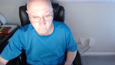 Snapshot of millenium0129 chatting on May 10, 2026, 1:55 am millenium0129 online show from May 10, 2026, 1:55 am