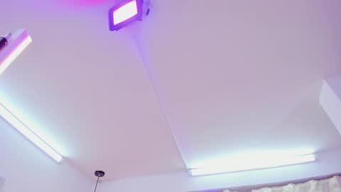 miller_vanessa_ online show from March 4, 2025, 11:11 pm