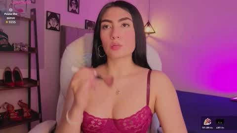 miller_vanessa_ online show from October 18, 2025, 8:20 pm