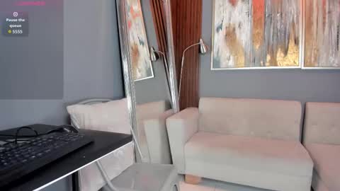 Snapshot of millie_jhones chatting on November 26, 2025, 12:17 pm millie_jhones online show from November 26, 2025, 12:17 pm