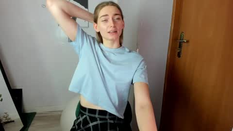 Snapshot of millie_lacroix chatting on April 16, 2026, 1:12 pm millie_lacroix online show from April 16, 2026, 1:12 pm