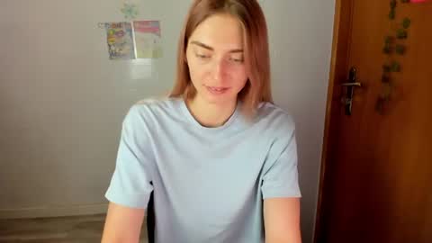 Snapshot of millie_lacroix chatting on July 5, 2026, 2:02 pm millie_lacroix online show from July 5, 2026, 2:02 pm