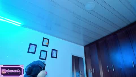        online show from October 7, 2025, 2:31 am