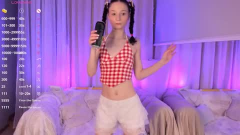 milliminimouse online show from December 4, 2025, 10:40 pm