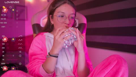 MILLY online show from December 5, 2024, 11:40 pm