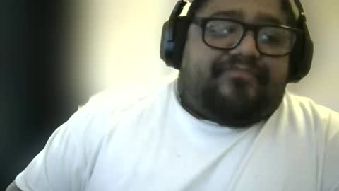 Snapshot of milo69966 chatting on April 13, 2026, 12:49 am milo69966 online show from April 13, 2026, 12:49 am