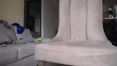 Snapshot of milostructor chatting on April 29, 2026, 1:59 pm miloslove online show from April 29, 2026, 1:59 pm