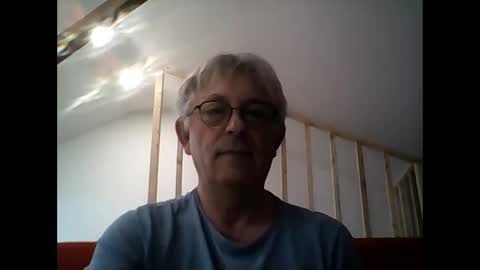 milu72 online show from February 22, 2026, 2:15 pm