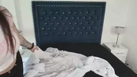 Milu ballmer  online show from September 16, 2025, 6:42 pm