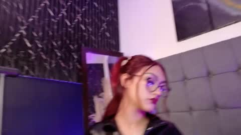 miluv19 online show from November 23, 2025, 7:46 pm