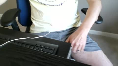 Snapshot of milwaukeebadger24 chatting on July 8, 2026, 12:09 pm milwaukeebadger24 online show from July 8, 2026, 12:09 pm