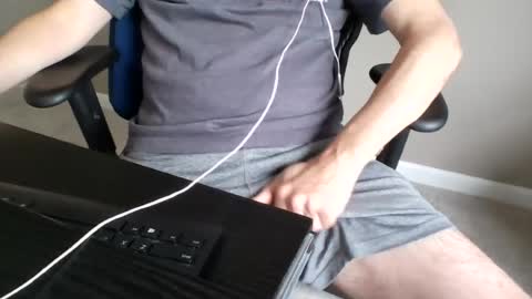Snapshot of milwaukeebadger24 chatting on July 31, 2026, 5:12 pm milwaukeebadger24 online show from July 31, 2026, 5:12 pm
