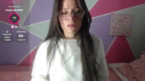 Snapshot of mily_miley chatting on February 21, 2025, 10:15 pm Mily Miley online show from February 21, 2025, 10:15 pm