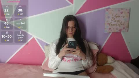 Snapshot of mily_miley chatting on March 10, 2025, 3:20 pm Mily Miley online show from March 10, 2025, 3:20 pm