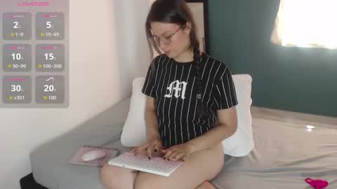 Snapshot of mily_miley chatting on September 26, 2025, 9:41 pm Mily Miley online show from September 26, 2025, 9:41 pm