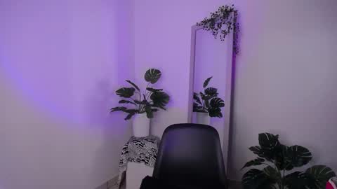 Mily Ortiz online show from March 4, 2026, 6:03 pm