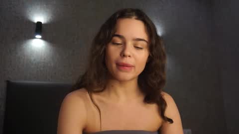 Snapshot of milyyclaars chatting on February 11, 2026, 1:49 pm Linda online show from February 11, 2026, 1:49 pm