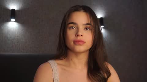 Snapshot of milyyclaars chatting on February 19, 2026, 1:07 pm Linda online show from February 19, 2026, 1:07 pm