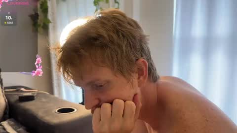 Mimi online show from March 11, 2025, 6:52 pm