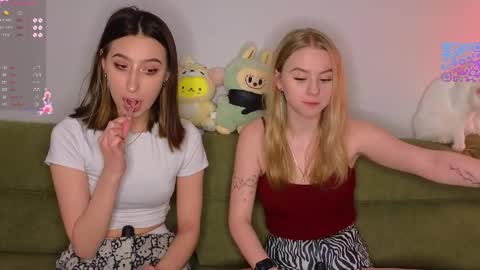 Snapshot of mimipaws chatting on April 28, 2026, 6:35 pm MilaBlack and StacyBlonde Today unboxing Lovens OMG online show from April 28, 2026, 6:35 pm