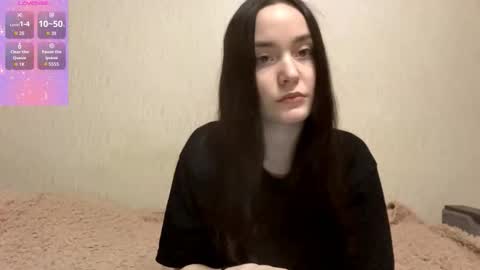 mimipurr online show from November 10, 2025, 3:11 pm