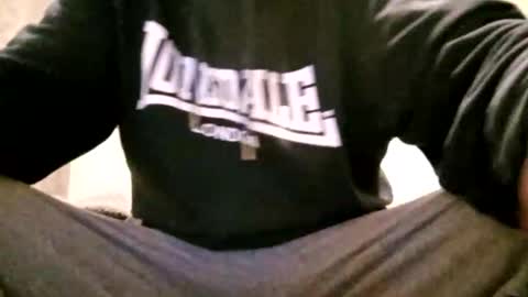 Ll online show from October 27, 2025, 6:56 pm