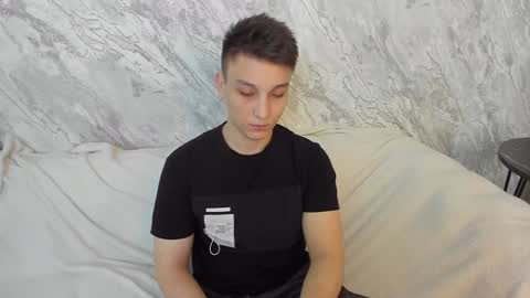 minato_kono online show from February 2, 2025, 12:24 pm