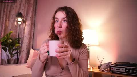 Snapshot of mind__game chatting on September 14, 2025, 5:50 am Frances Next streams Thu Fri Sat 8am - 4pm GMT3 online show from September 14, 2025, 5:50 am