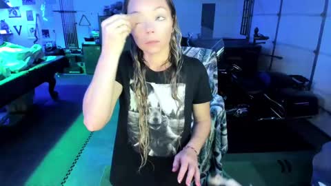 Mindy Mars online show from February 17, 2025, 3:53 pm