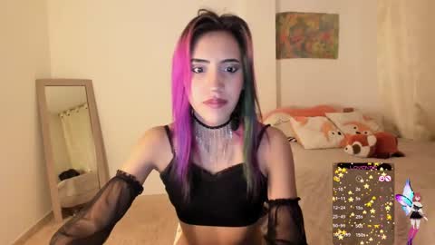 Snapshot of minefoxy2 chatting on January 13, 2025, 9:41 am Amber online show from January 13, 2025, 9:41 am