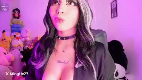 Snapshot of ming_yue_ chatting on July 17, 2026, 6:09 am My name is Fer Nice to meet you give it a thumbs up please its important online show from July 17, 2026, 6:09 am