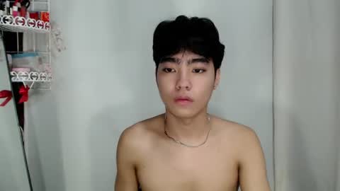 mingkla_man online show from July 4, 2026, 3:45 am