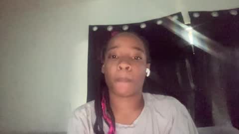 Snapshot of mini_luv chatting on July 2, 2026, 4:02 pm SLIPSLID online show from July 2, 2026, 4:02 pm