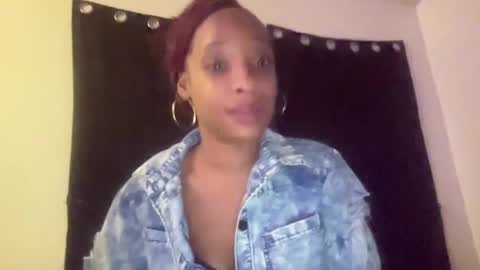Snapshot of mini_luv chatting on July 12, 2026, 6:37 am SLIPSLID online show from July 12, 2026, 6:37 am