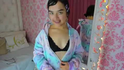 Snapshot of mini_rouse chatting on June 13, 2026, 5:00 pm Mini Rouse online show from June 13, 2026, 5:00 pm