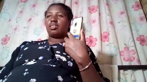 Minie4Tina online show from December 3, 2024, 11:01 am