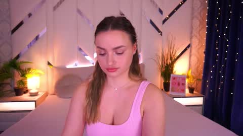 minifox_ online show from February 13, 2026, 8:54 am