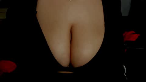 Snapshot of minka0 chatting on December 10, 2024, 9:11 pm minka0 online show from December 10, 2024, 9:11 pm