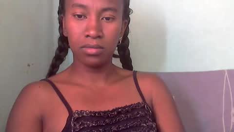 minouch211907 online show from May 16, 2026, 9:28 am