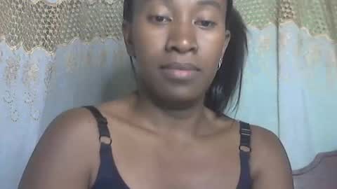 minouch211907 online show from June 3, 2026, 1:08 am