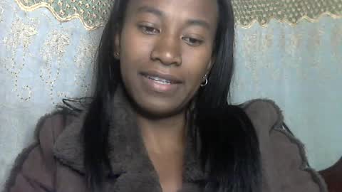 Snapshot of minouch211907 chatting on July 13, 2026, 3:53 am minouch211907 online show from July 13, 2026, 3:53 am
