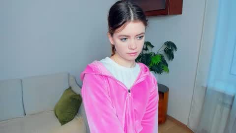 Snapshot of mintykisss chatting on November 30, 2025, 7:01 am Linda online show from November 30, 2025, 7:01 am