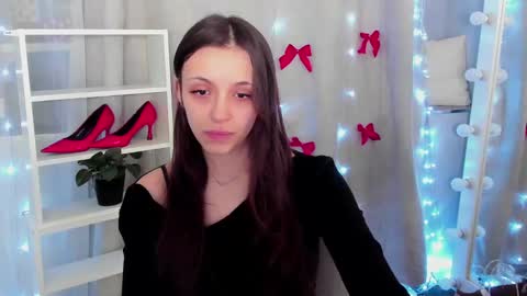 Snapshot of mipsymipson chatting on January 5, 2025, 10:32 am NEXT STREAM NOVEMBER  27282930 online show from January 5, 2025, 10:32 am