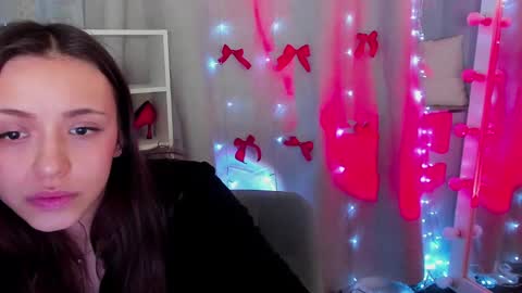 Snapshot of mipsymipson chatting on January 5, 2025, 4:38 pm NEXT STREAM NOVEMBER  27282930 online show from January 5, 2025, 4:38 pm