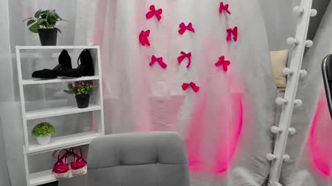 Snapshot of mipsymipson chatting on February 4, 2025, 10:10 am NEXT STREAM NOVEMBER  27282930 online show from February 4, 2025, 10:10 am