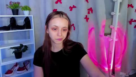 Snapshot of mipsymipson chatting on March 5, 2025, 10:22 am NEXT STREAM NOVEMBER  27282930 online show from March 5, 2025, 10:22 am