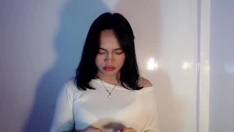 Snapshot of mira_luna222 chatting on February 7, 2025, 8:42 pm Mira Bella online show from February 7, 2025, 8:42 pm