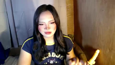 Mira Bella online show from January 5, 2026, 9:51 pm