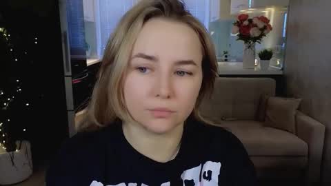 Mira online show from March 15, 2026, 1:22 am