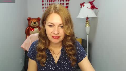 Snapshot of mira_whites chatting on February 13, 2025, 7:03 am Mira online show from February 13, 2025, 7:03 am